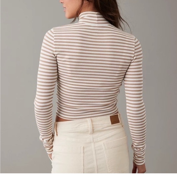American Eagle Outfitters Cream & Tan Striped Turtleneck Crop Top - Picture 3 of 6